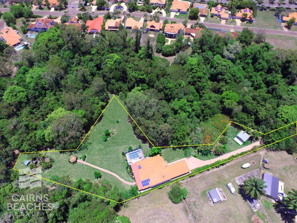 19 Stream Avenue, Kewarra Beach - Image 1