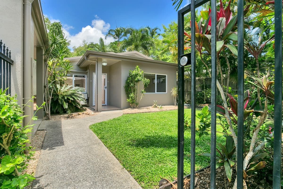 4 Toolong Close, Smithfield - Image 1