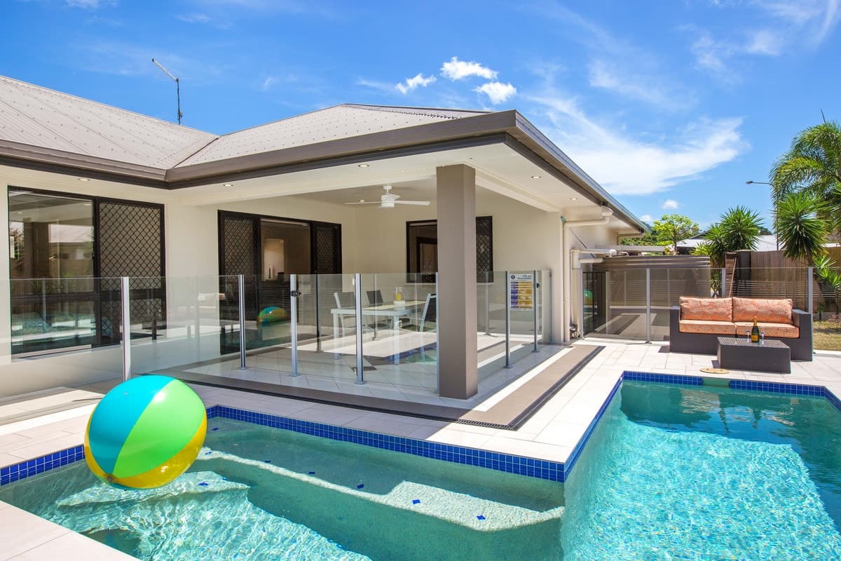 4 Daykin Close, Redlynch - Thumbnail 2