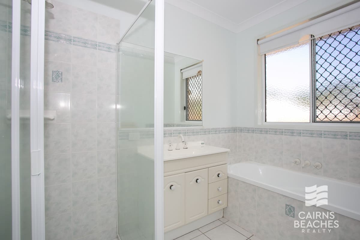37 Sherwood Close, Brinsmead - Thumbnail 6