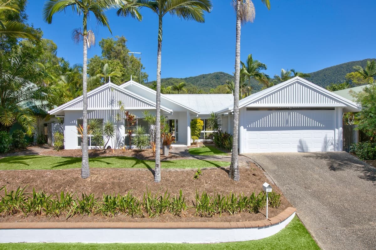 39 Yule Avenue, Clifton Beach - Image 1