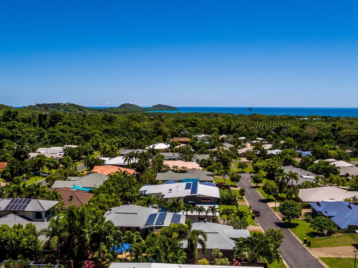 10 Savannah Street, Palm Cove - Thumbnail 2