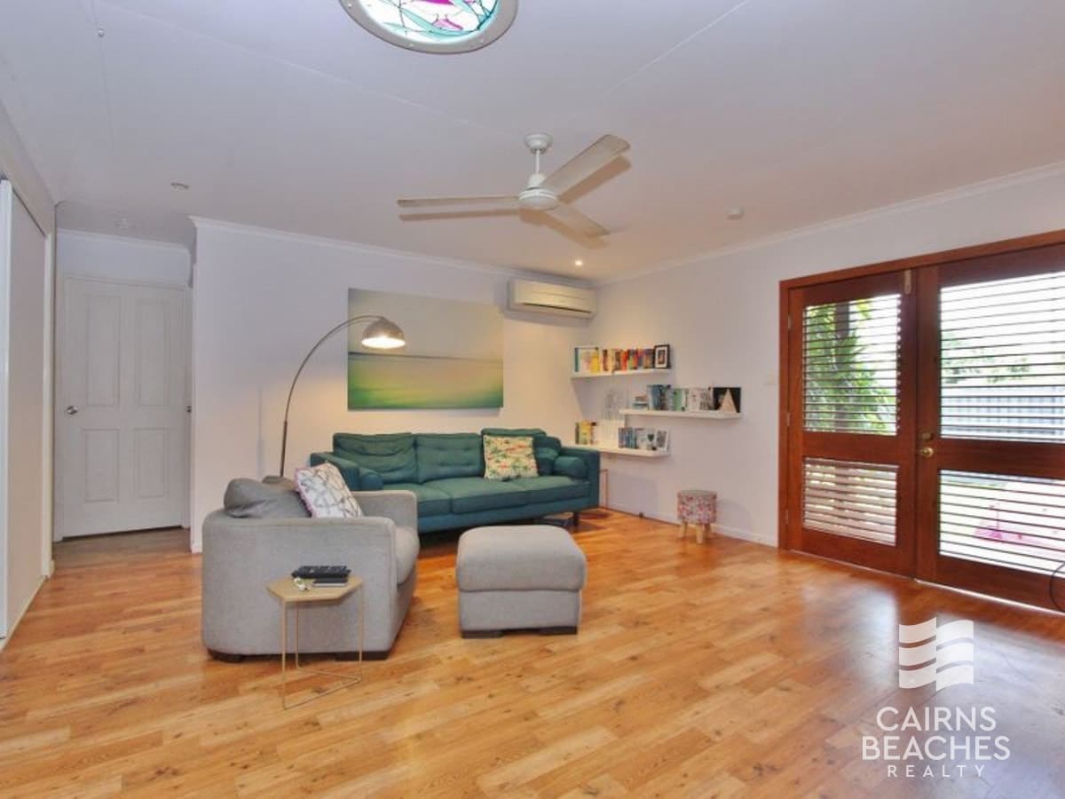 10 Mahogany Street, Holloways Beach - Thumbnail 2