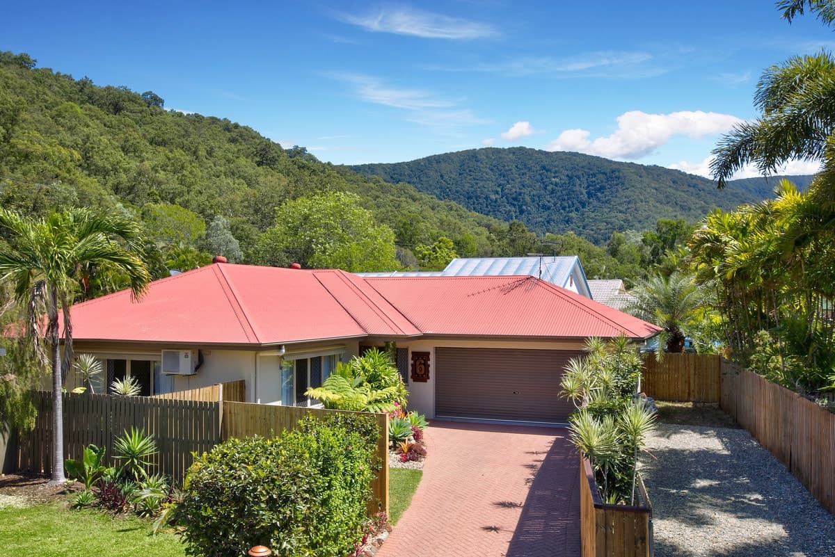 6 Helsdon Close, Clifton Beach - Image 1