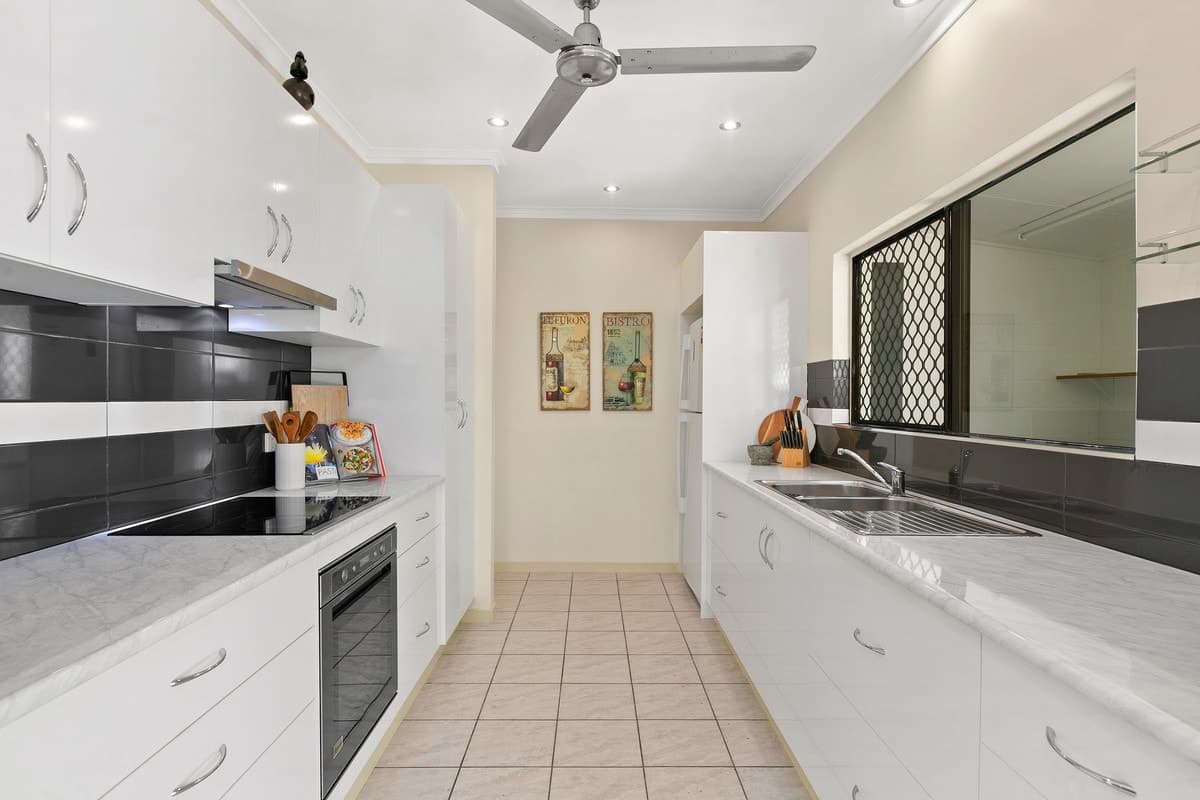 10 Starling Street, Kewarra Beach - Image 1
