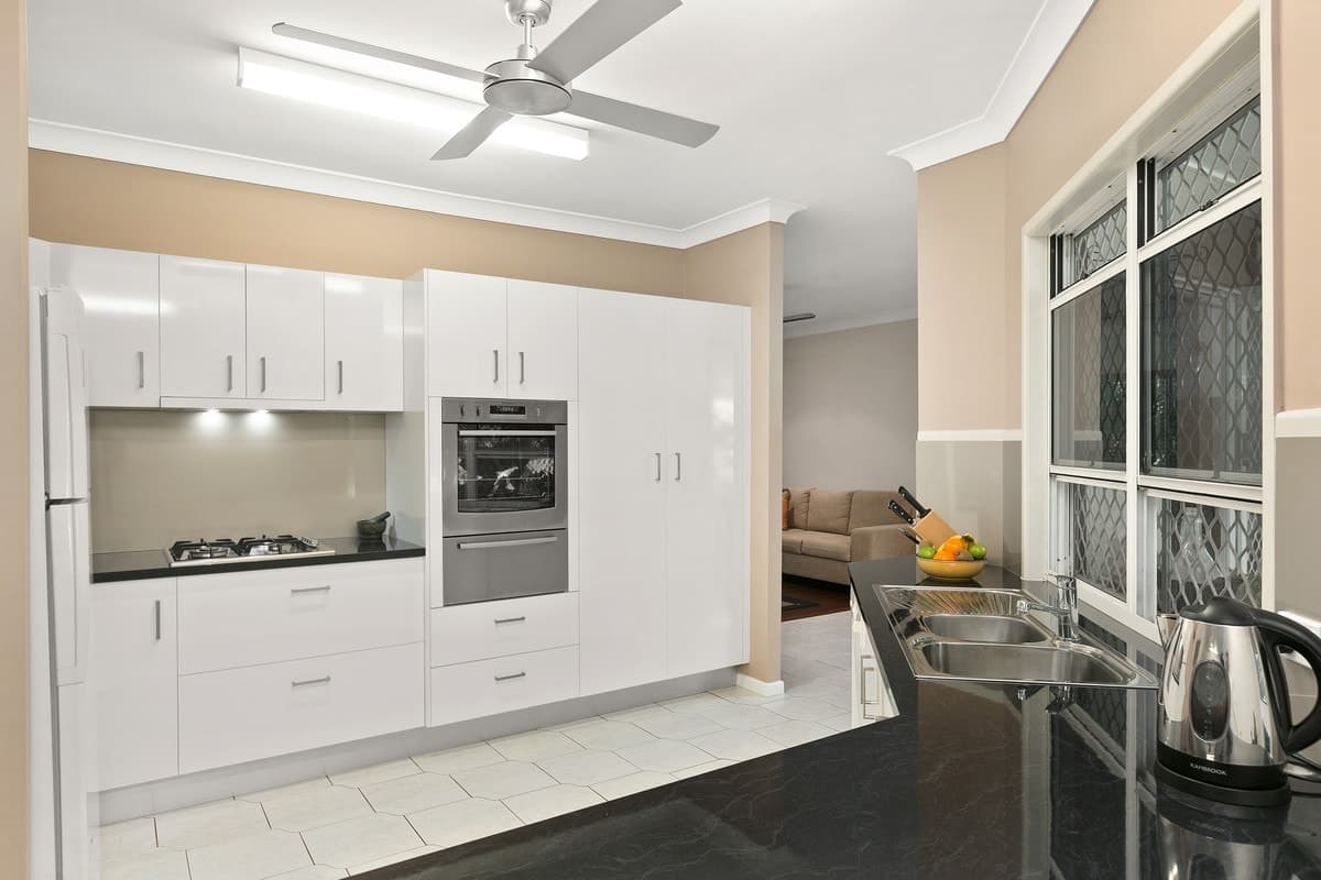 9 Scarborough Close, Kewarra Beach - Thumbnail 3