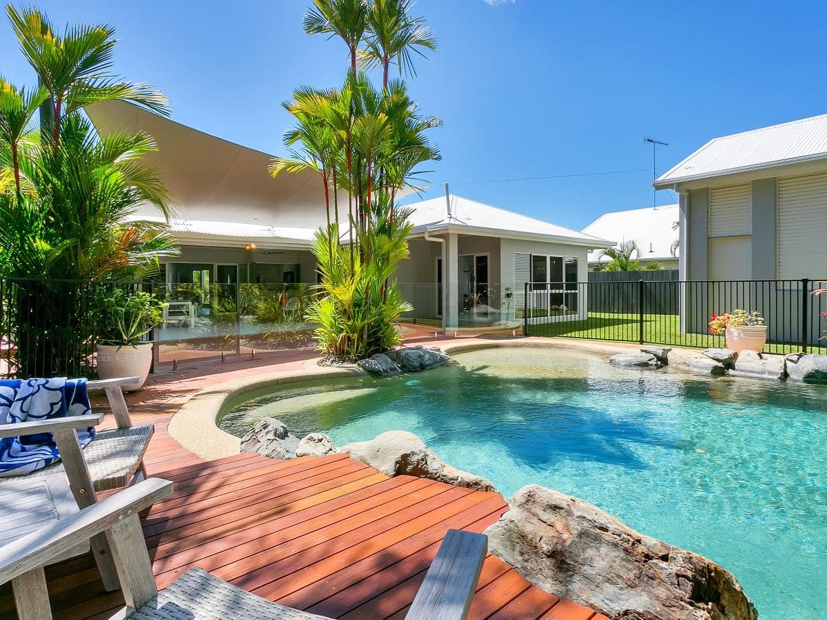 33 Bramble Street, Clifton Beach - Image 1