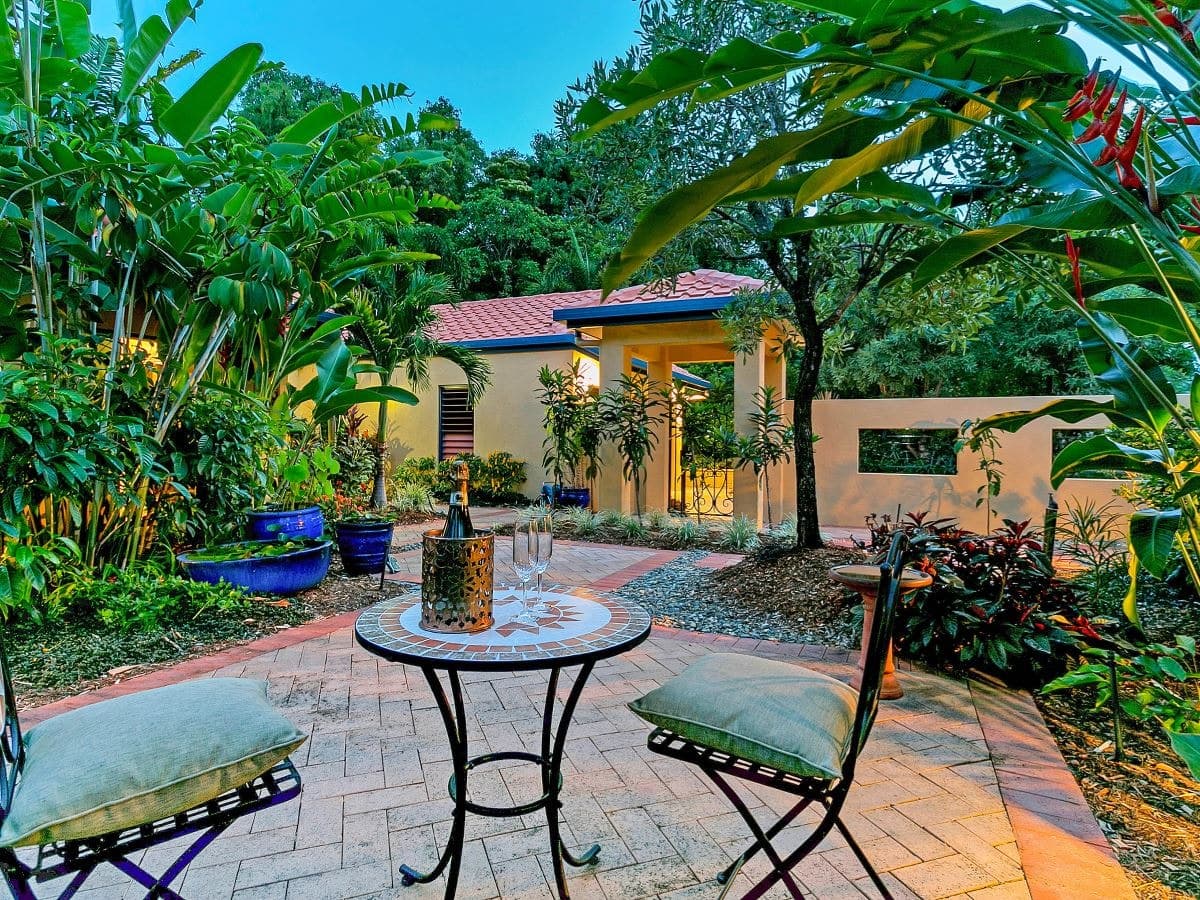 16 Trivia Street, Palm Cove - Thumbnail 2
