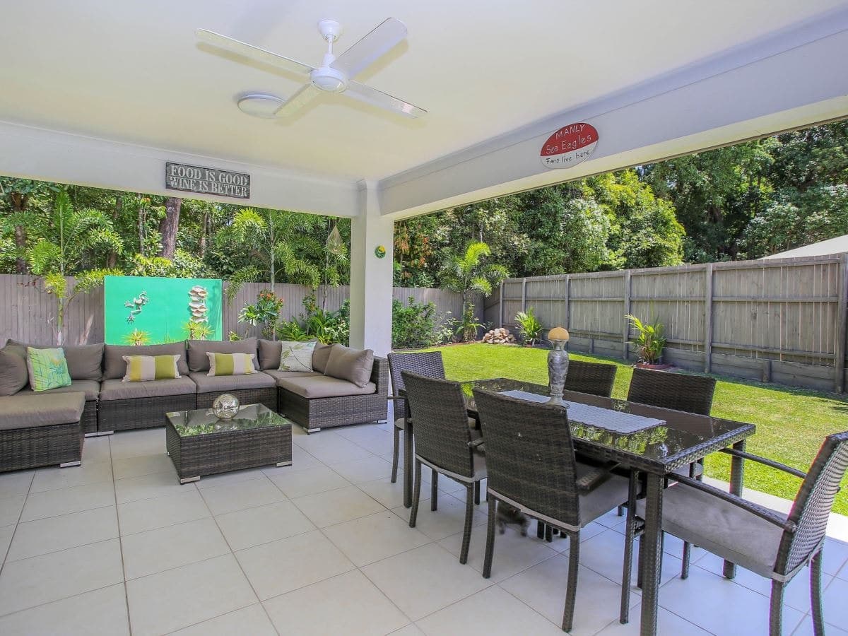 12 Hideaway Close, Palm Cove - Image 1