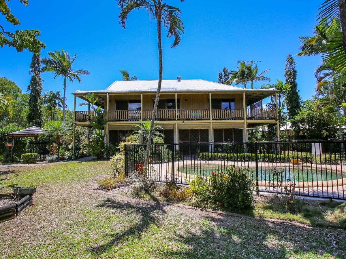 11 Margo Street, Yorkeys Knob - Image 1