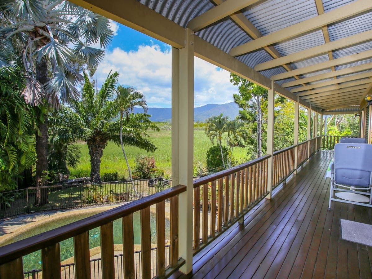 11 Margo Street, Yorkeys Knob - Thumbnail 3