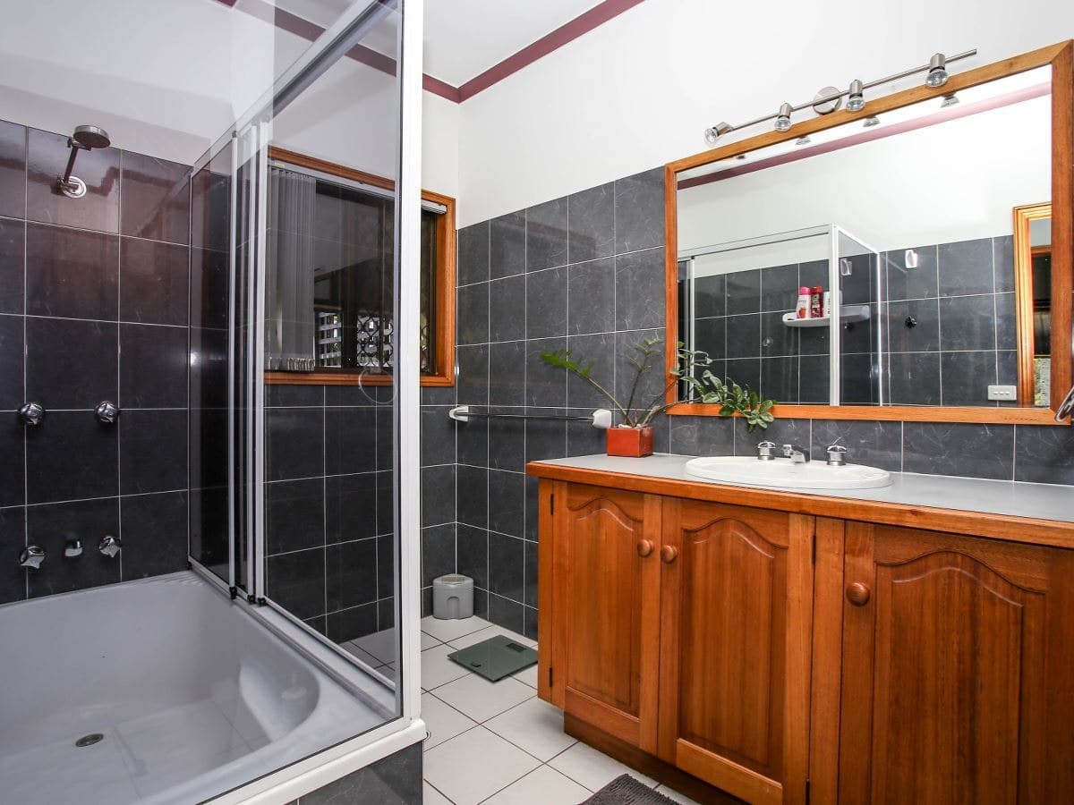 11 Margo Street, Yorkeys Knob - Thumbnail 8
