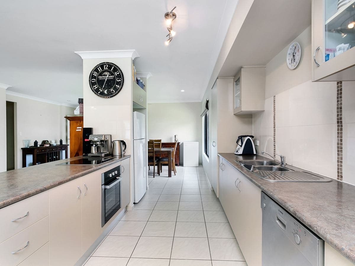 18 Petrie Close, Kewarra Beach - Thumbnail 5