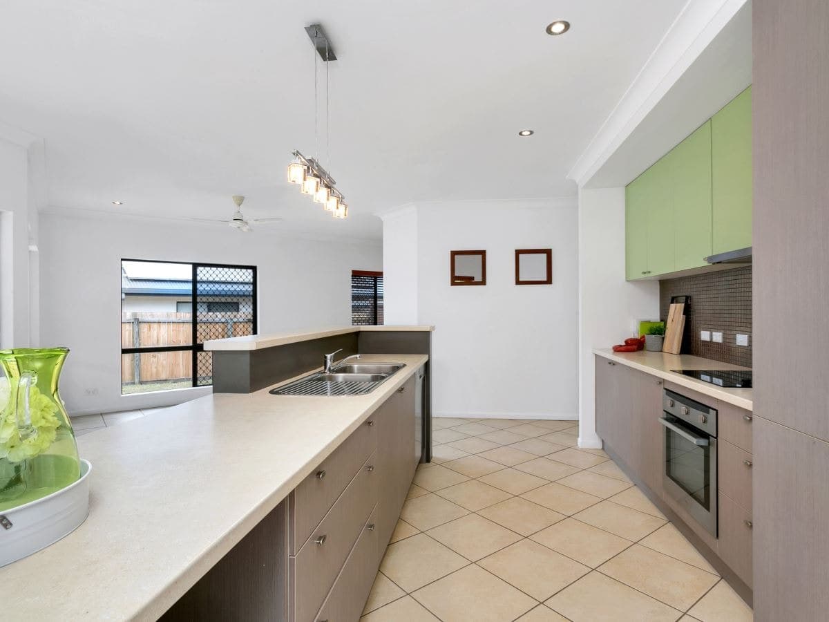 4 Kentia St, Palm Cove - Thumbnail 2