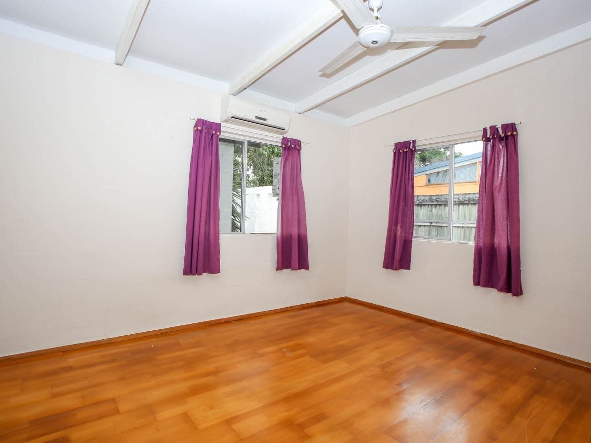 11 Carolyn Close, Yorkeys Knob - Thumbnail 8