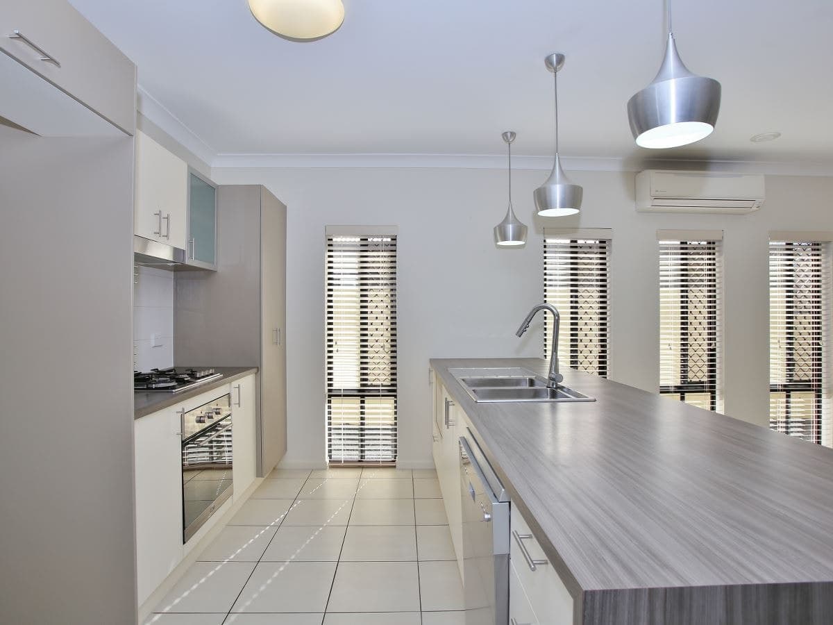 16 Hatch Close, Trinity Beach - Thumbnail 3