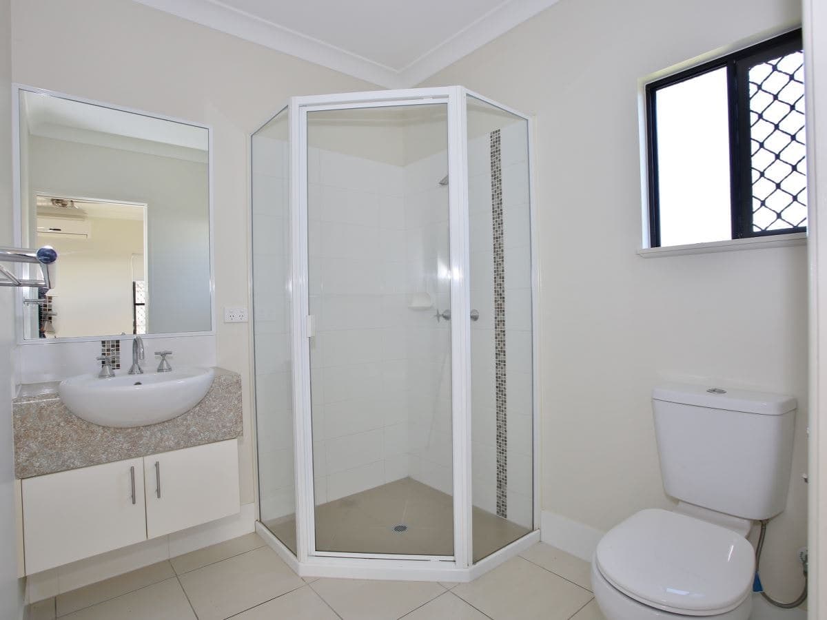 16 Hatch Close, Trinity Beach - Thumbnail 8