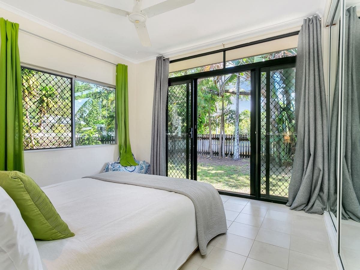 1/6 Hickory St, Holloways Beach - Thumbnail 7