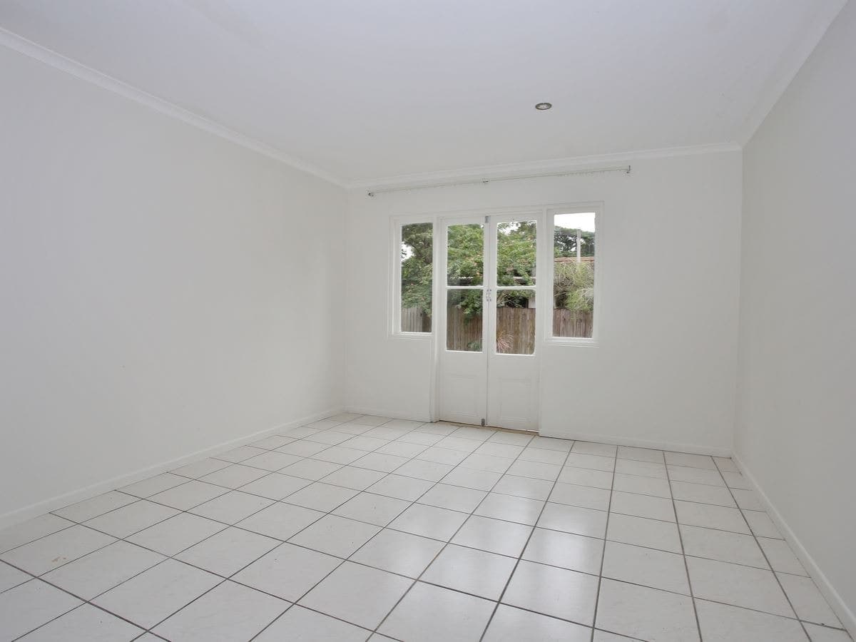 54 Endeavour Road, Clifton Beach - Thumbnail 4
