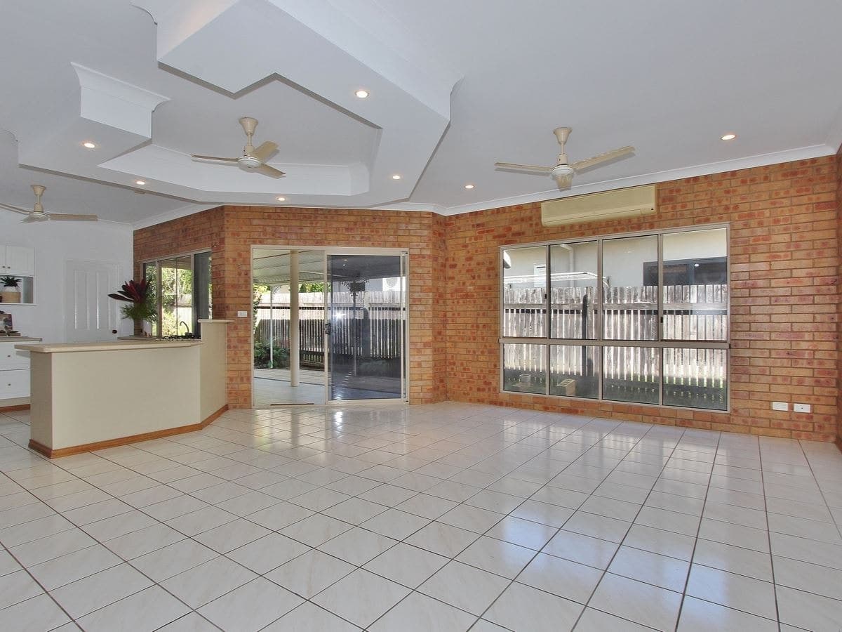 7 Plaintain St, Kewarra Beach - Thumbnail 2