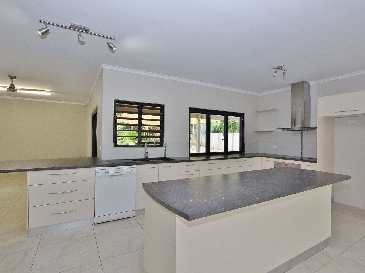 16 Albatross Street, Kewarra Beach - Image 1