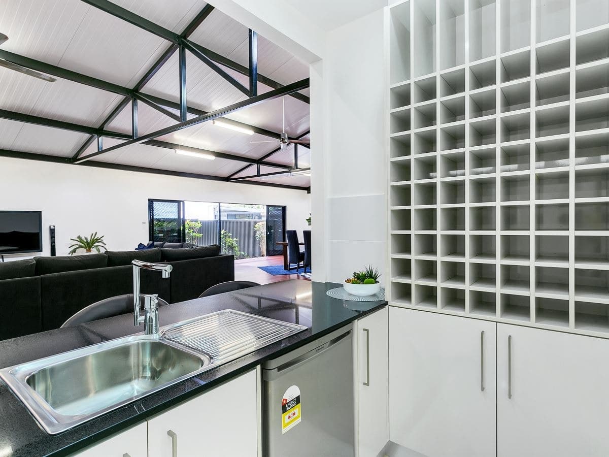 13 Sennfeld Close, Palm Cove - Thumbnail 5