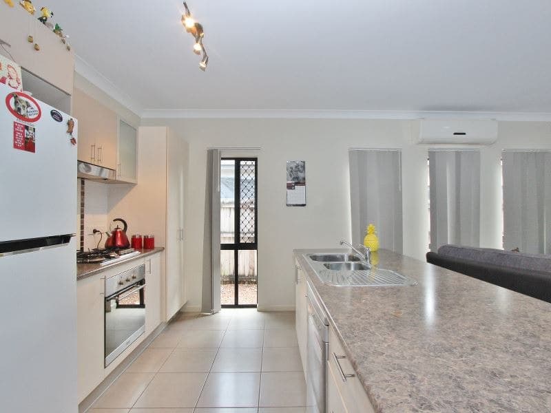 38 Flagstone Terrace, Trinity Park - Thumbnail 3