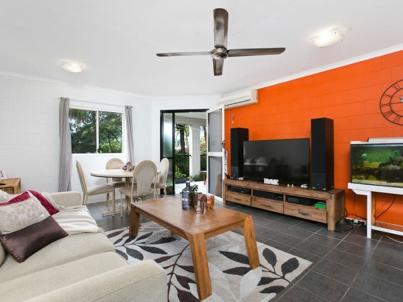 4/13-17 Oyster Court, Trinity Beach - Image 1