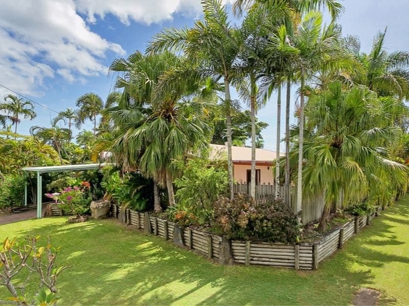 2 Manly Close, Kewarra Beach - Image 1