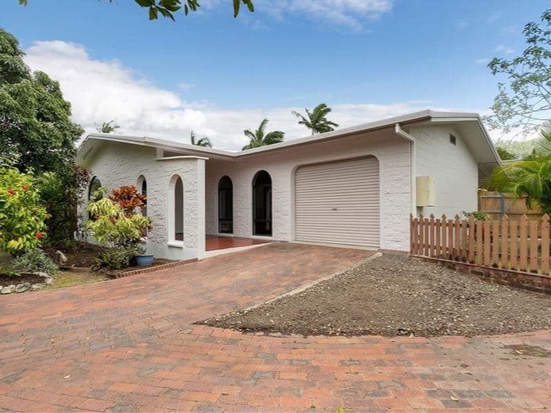 16 Scarborough Close, Kewarra Beach - Image 1