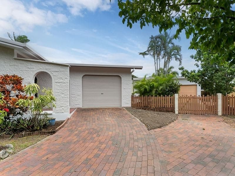 16 Scarborough Close, Kewarra Beach - Thumbnail 3