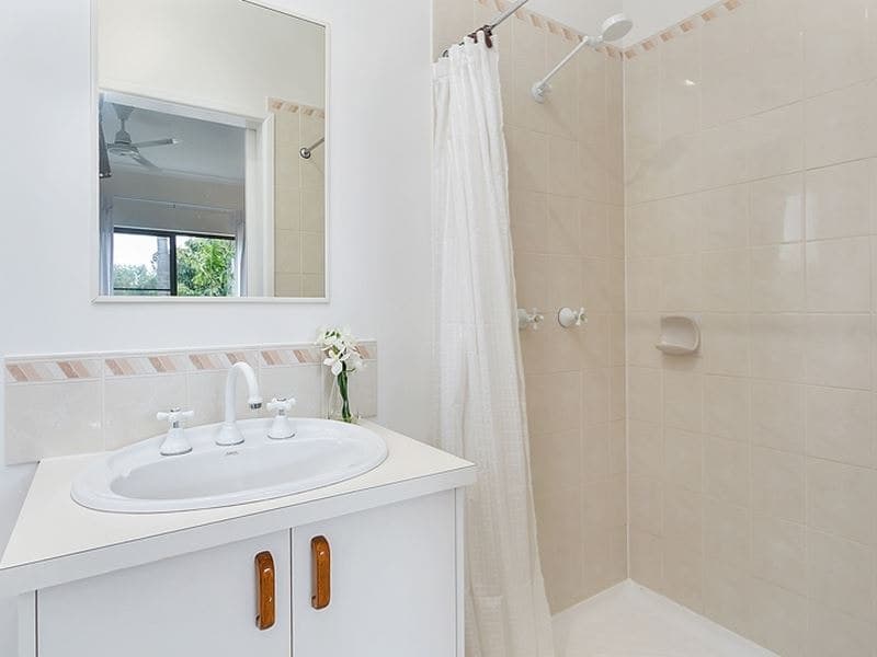 13 Saxon Street, Clifton Beach - Thumbnail 7