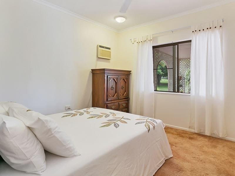 13 Saxon Street, Clifton Beach - Thumbnail 8