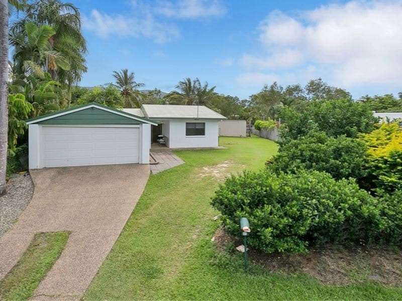 31 Periwinkle Avenue, Trinity Beach - Image 1