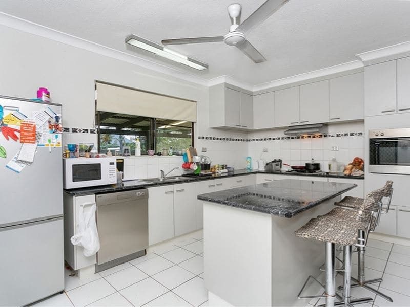 31 Periwinkle Avenue, Trinity Beach - Thumbnail 2