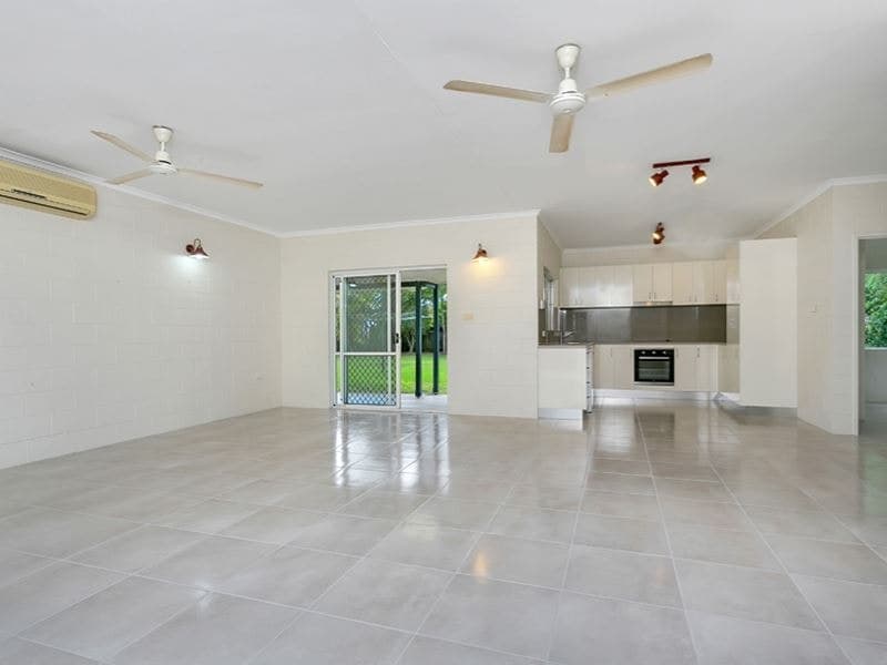 12 Limpet Close, Trinity Beach - Thumbnail 3