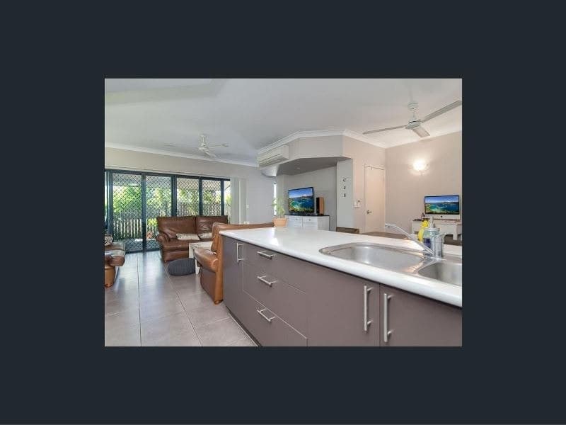 3/1766 Captain Cook Highway, Clifton Beach - Thumbnail 3