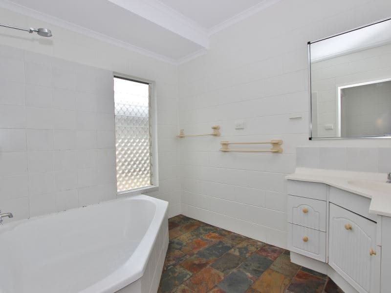 1 & 2/35 Poolwood Road, Kewarra Beach - Thumbnail 7