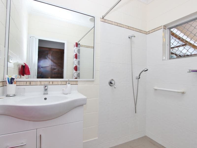33/31 Lake Placid Road, Caravonica - Thumbnail 7