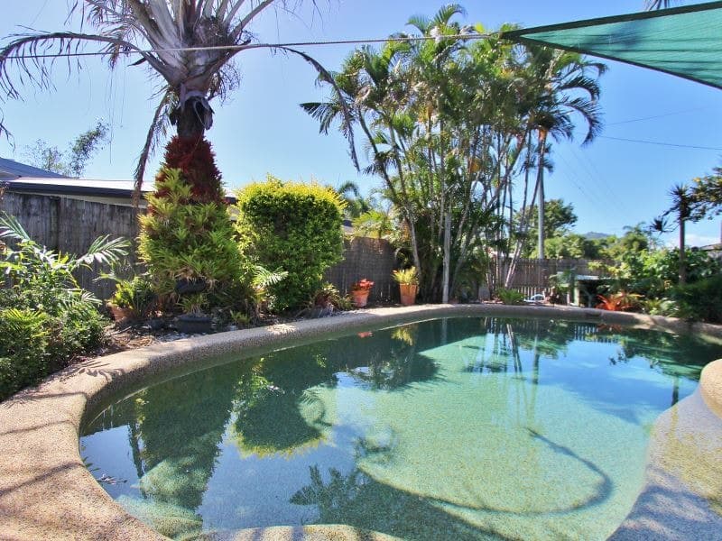 15 Manly Close, Kewarra Beach - Image 1