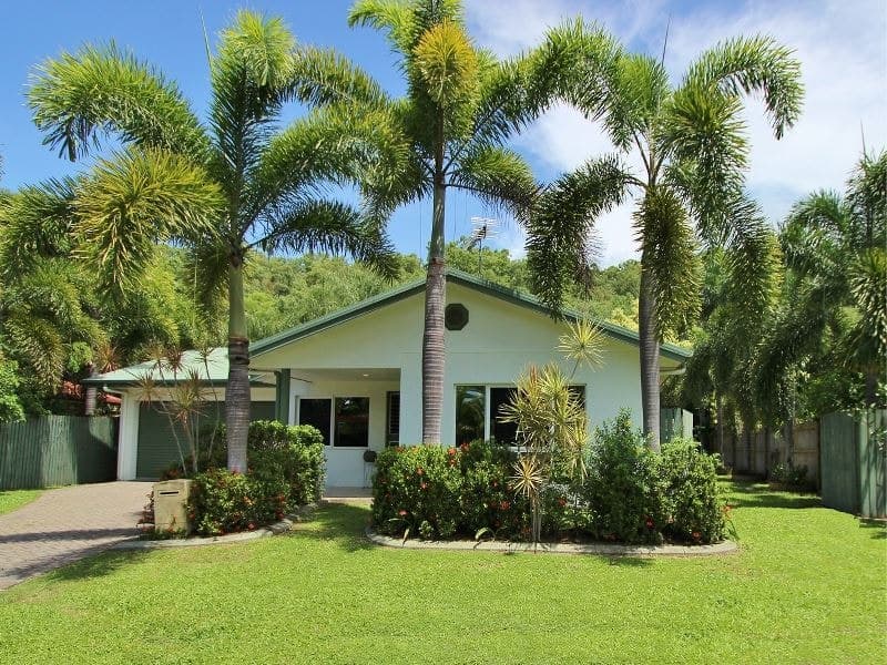 10 Helsdon Close, Clifton Beach - Image 1
