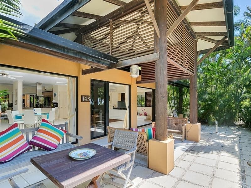 145 Arlington Esp, Clifton Beach - Image 1