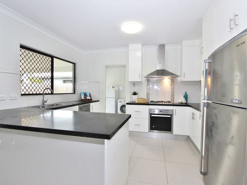 12 Carter Close, Smithfield - Thumbnail 2