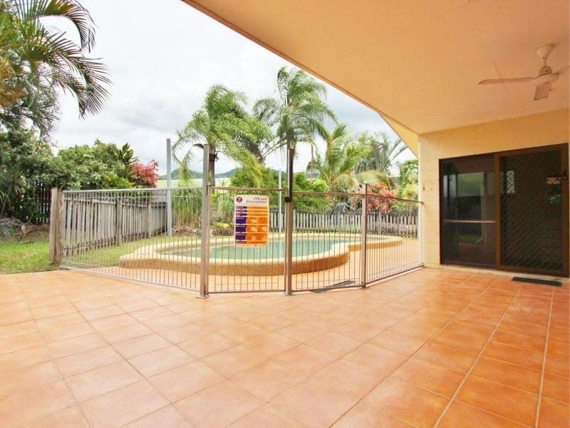 4 Queenscliff Close, Kewarra Beach - Thumbnail 2