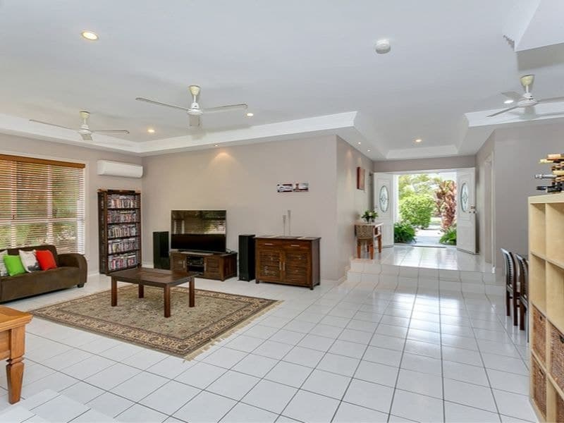 17 Ilse Close, Clifton Beach - Thumbnail 2