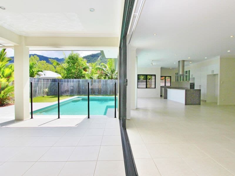 10 Litara Court, Palm Cove - Image 1