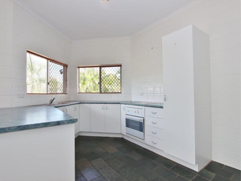 11 WHALE CLOSE, Kewarra Beach - Thumbnail 3