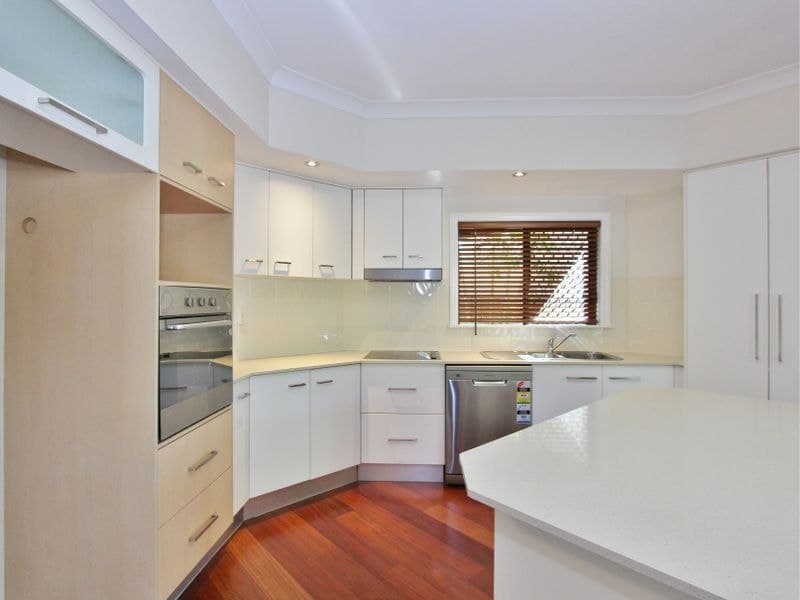 2/11 Rutherford Street, Yorkeys Knob - Thumbnail 2