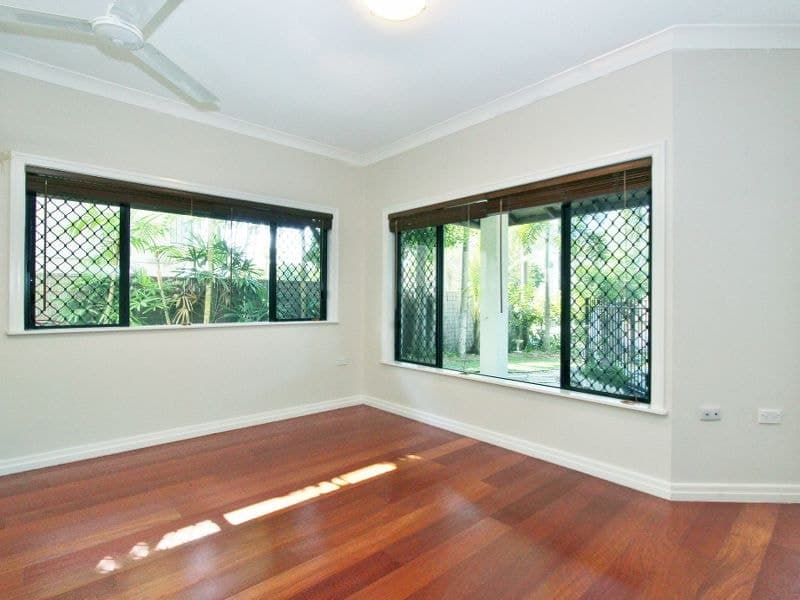 2/11 Rutherford Street, Yorkeys Knob - Thumbnail 4