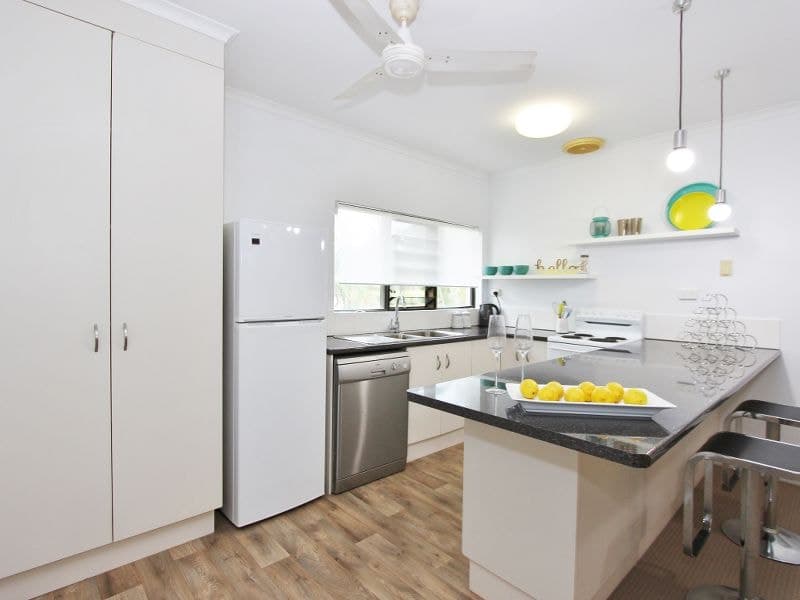 2/13 Amphora Street,, Palm Cove - Image 1